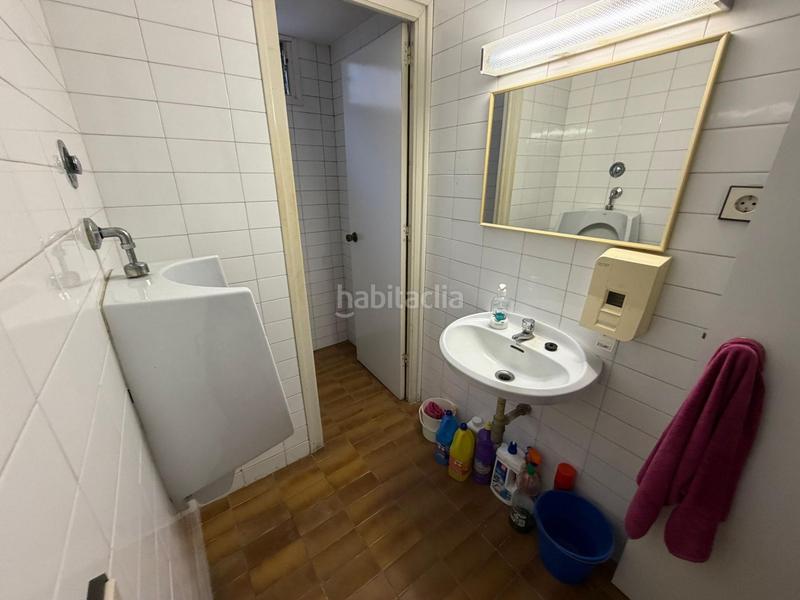 Foto a5283200-d4c0-4ec1-9d11-2f7409475d3f. Alquiler local comercial oportunidad local en alquiler en plena zona comercial en Pineda de Mar