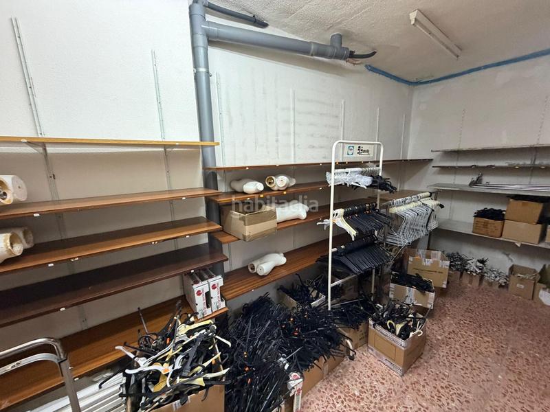 Foto bfdc08e0-6665-4c4b-bec8-7a96ab391896. Alquiler local comercial oportunidad local en alquiler en plena zona comercial en Pineda de Mar