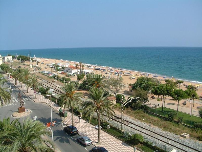 Foto f7f4eb50-f1fc-41f7-9db6-eac073412ab2. Pis a Centre Pineda de Mar