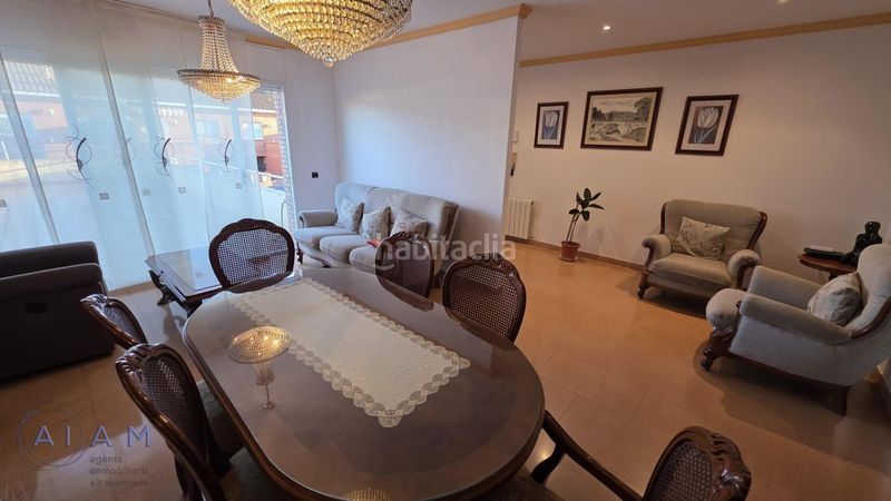 Foto e3b256fb-00b1-4adb-9d89-315add281587. Casa adossada amb aparcament a Tordera Tordera