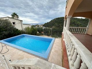 Casa a Santa Susanna. Torre a 4 vientos con piscina y vistas panorámicas