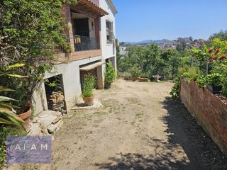 Chalet à Malgrat de Mar. Casa a 4 vientos en venta en malgrat de mar