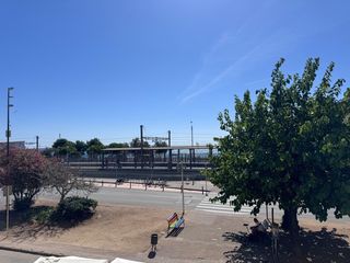Appartement à Centre. Piso en venta con vistas al mar, junto a la estación y la playa