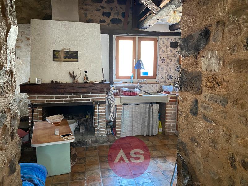 Foto 5e0fa52f-7c24-43f1-96d2-1472fea3a073. Masía en Albanyà