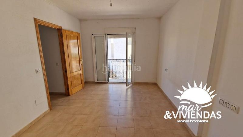 Foto 52a75160-1d10-49ff-8cc6-d39b6bd9e8a6. Reihenhaus in calle los laureles 16 in Turre