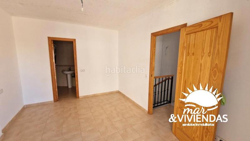 Foto ae1fffca-0d1e-48c6-8398-90c9c2a5daeb. Reihenhaus in calle los laureles 16 in Turre