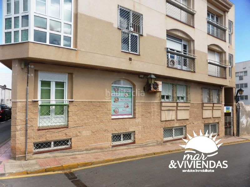 Foto 1521d9f2-f99b-40de-8786-712347caca60. Local comercial en calle velarde 11 local comercial en c/ velarde en Garrucha