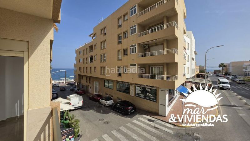 Foto 185bcccf-cc67-4d8b-8368-ec205d47984f. Pis a paseo del malecon 192 a playa de Garrucha Garrucha