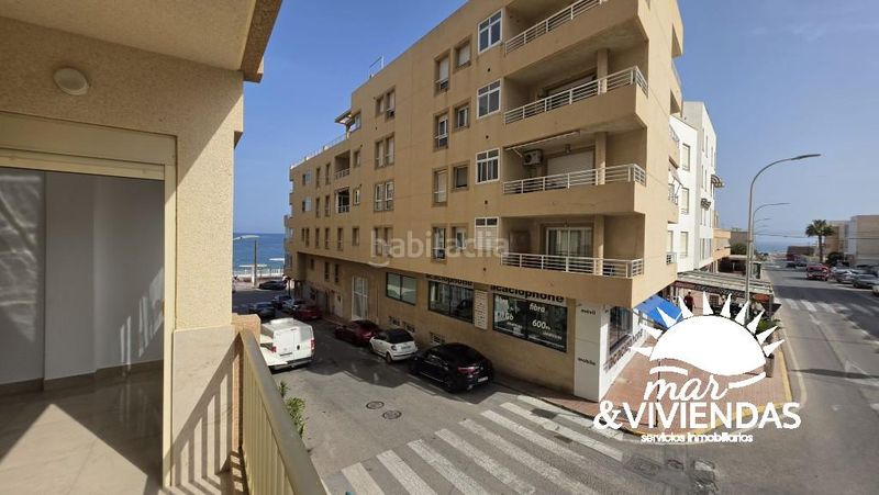 Foto cd966dd5-54b7-4f49-8ea8-fdf75cfddaad. Pis a paseo del malecon 192 a playa de Garrucha Garrucha