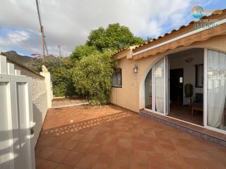Haus  Calle junco. Casa independiente en planta baja en bolnuevo con piscina privad