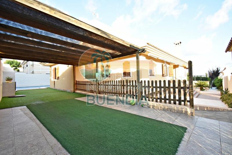 Foto 252ff217-5a4c-421e-8c39-2f94c8e91841. Chalet espectacular chalet con vistas y piscina en Bolnuevo en Mazarrón
