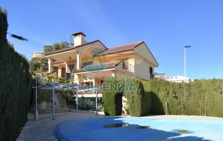 Xalet  Calle moncayo. Unico chalet con vistas al mar en la zona de la cumbre en venta