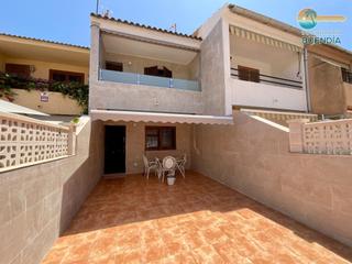 Dúplex en Bahia. Amplio dúplex con terraza y patio a 500 metros de la playa  puer