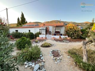 Maison à Los Puertos. Casa de campo con muchas posibilidades cerca de la playa