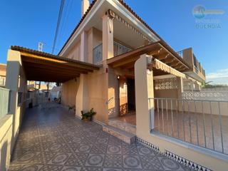 Dúplex  Calle calle del mar de bering-ordenación bahía. Espectacular duplex en esquina con amplio porche en bahia a 250