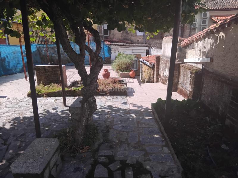 Foto 274bb5e2-78cc-4c1e-bff7-ec933ea33266. Casa en calle machín 13 inmoex vende casa con patio en Jarandilla de la Vera