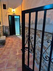 Rent House in Calle altozano 18