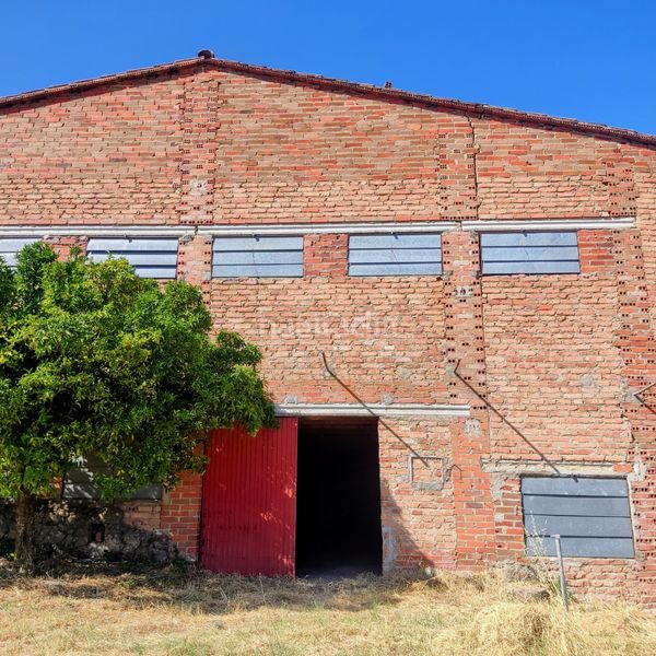 Foto acaada5a-bda8-4600-91ce-b6d213bc3518. Finca rústica finca con edificacion en jarandilla en Jarandilla de la Vera