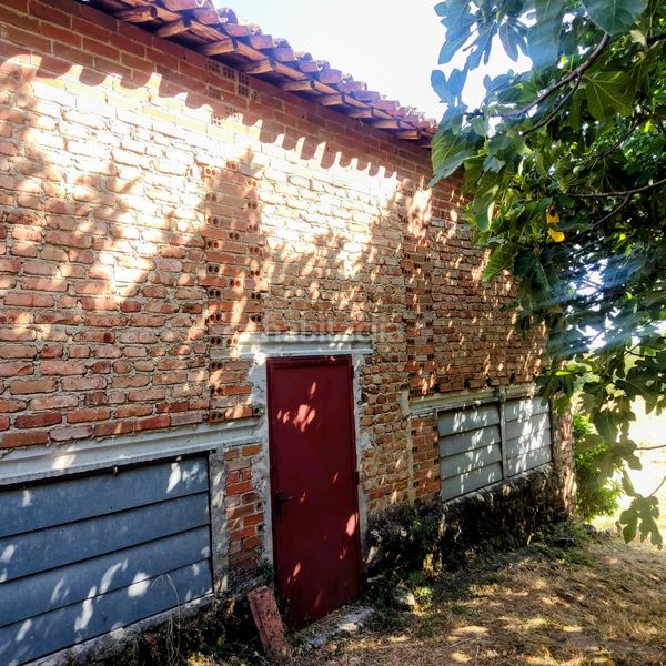 Foto e3a32640-82f3-44fd-80b4-c32fbbd0bf59. Finca rústica finca con edificacion en jarandilla en Jarandilla de la Vera