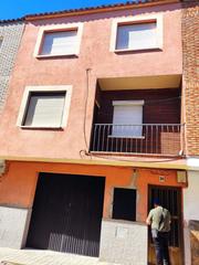 Casa adossada a Jarandilla de la Vera. Casa en jarandilla de la vera