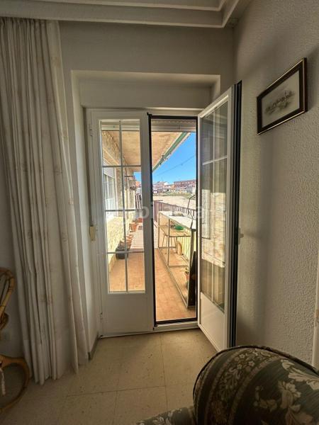 Foto 133fe9df-e4b3-4923-ae18-21d432ba79b1. Chalet con parcheggio in Villamayor