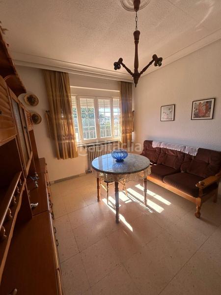 Foto 181cc944-ffd0-474b-9ff7-8ea561d6a482. Chalet con parcheggio in Villamayor