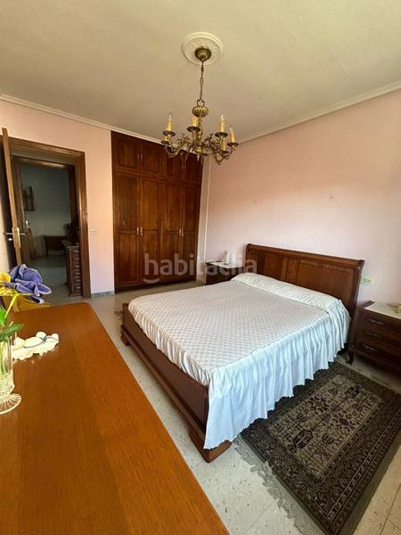 Foto 39c547cd-b68c-4133-ab96-d302935764cd. Chalet con parcheggio in Villamayor