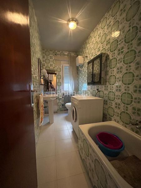 Foto 49aad8e3-3423-495f-a7a2-c9f84d76853f. Chalet con parcheggio in Villamayor