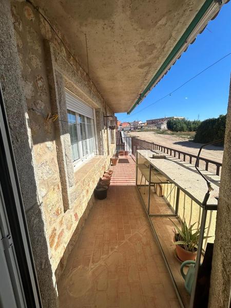 Foto 4d82167b-f95c-4e53-a4c0-c3f83d7f64ce. Chalet con parcheggio in Villamayor