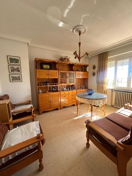 Foto 57f516e6-6bc2-4f91-b4f4-91cc493c75e7. Chalet con parcheggio in Villamayor