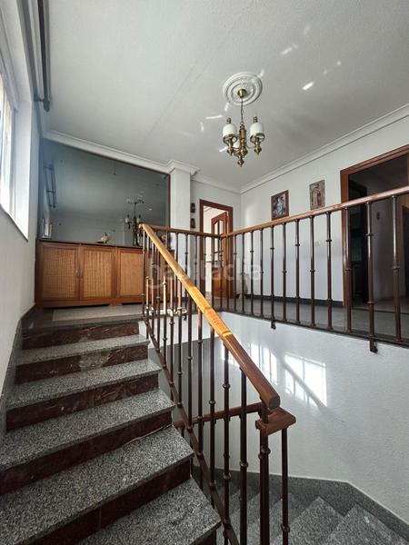 Foto 5b17aa6f-88c2-41c9-8ba7-8fcc96565619. Chalet con parcheggio in Villamayor