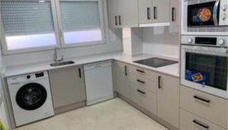 Alquiler Piso en Carmelitas. Vivienda zona avenida portugal