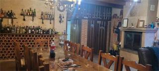 Casa a Villares de la Reina. Amplia vivienda unifamiliar en villares de la reina  oportunidad
