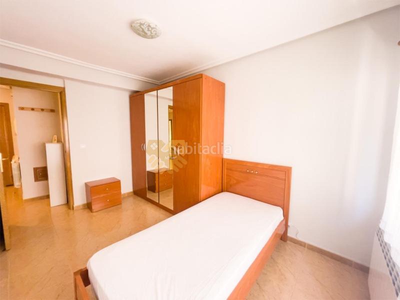 Foto aa1d2ff5-2f2c-4f8c-9b58-a4ee355af31d. Flat with heating in Garrido Sur Salamanca