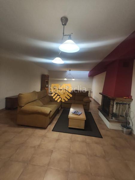 Foto ae49cd97-0b91-4e3b-a442-38a343f045b1. Chalet avec chauffage parking dans Monterrubio de Armuña