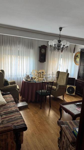 Foto 1384a732-44ab-4613-b272-5489206e815a. Pis amb calefacció a Salesas Salamanca