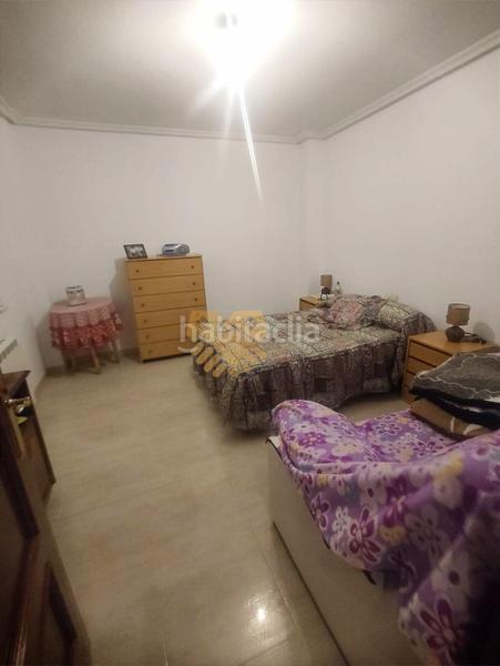 Foto 7d76edf3-d45b-4568-802f-e41a338a7236. Pis amb calefacció aparcament a Villamayor