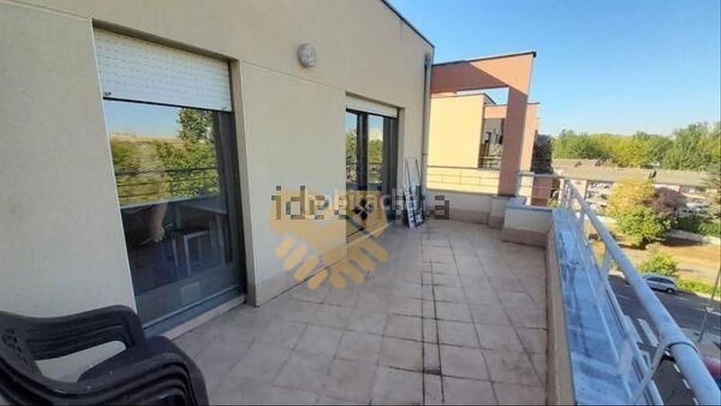 Foto 2a9e5f86-94a0-4112-b482-0dc7cb954f39. Ático oportunidad ! atractivo piso semireformado en tejares en Salamanca