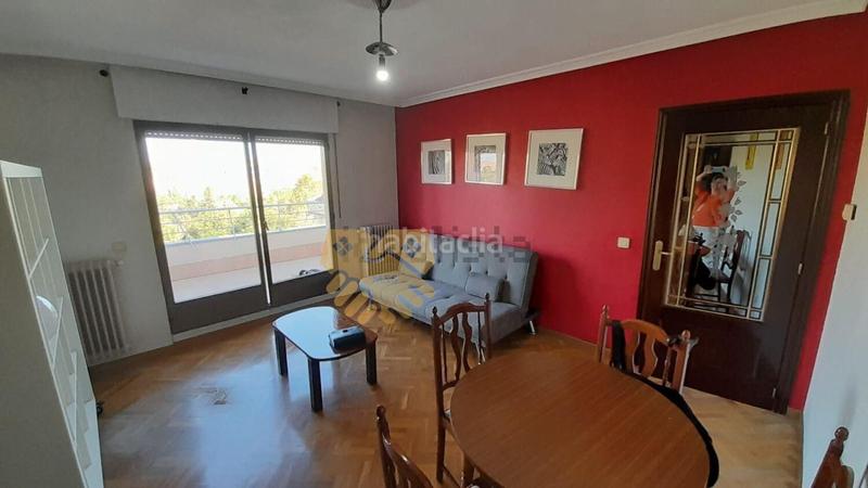 Foto 30c3e88e-e931-478b-afd6-2c48af804819. Ático oportunidad ! atractivo piso semireformado en tejares en Salamanca