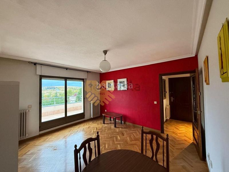 Foto 468fc8bf-af2a-4e4c-94c9-74bfbc98c3c5. Ático oportunidad ! atractivo piso semireformado en tejares en Salamanca