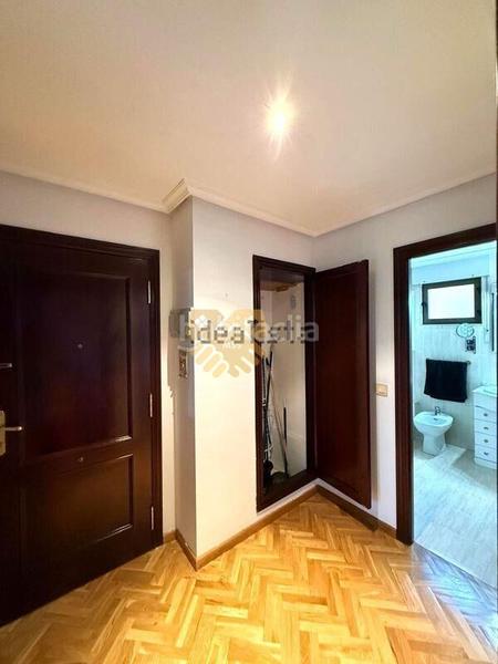 Foto 66b52a09-e672-4a6e-a398-a8b5ec58ebd7. Ático oportunidad ! atractivo piso semireformado en tejares en Salamanca