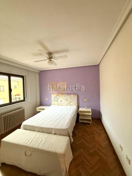 Foto 71dc2dc9-7e48-4bff-9780-29107015e413. Ático oportunidad ! atractivo piso semireformado en tejares en Salamanca