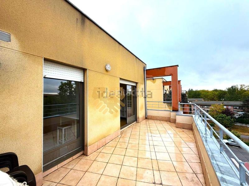 Foto cb68a8e2-5abb-4b67-a716-52bb02759e6e. Ático oportunidad ! atractivo piso semireformado en tejares en Salamanca