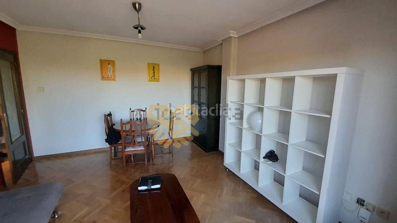 Foto db3f64d0-fdb5-4ab0-ad5b-2ad8a84e263c. Ático oportunidad ! atractivo piso semireformado en tejares en Salamanca