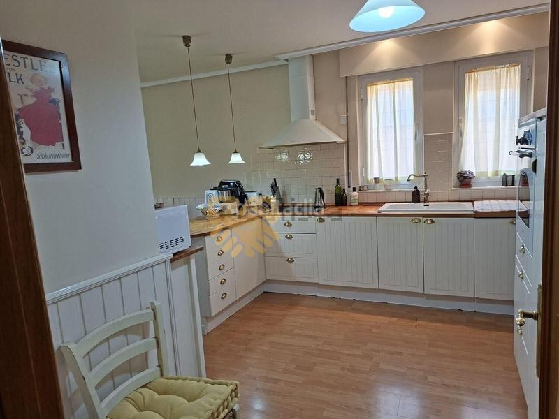 Foto 01cafefc-58f7-4aa4-b955-69171459acee. Chalet con riscaldamento parcheggio piscina in Santa Marta de Tormes