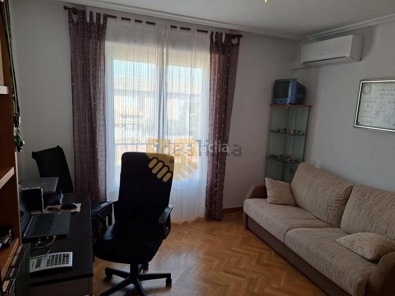 Foto 10350c2f-ee02-4332-ab39-5ea1bff6c587. Chalet con riscaldamento parcheggio piscina in Santa Marta de Tormes