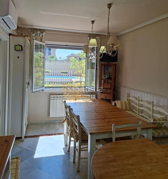 Foto 72d2227a-b5e6-4d54-b979-4ef266b992c3. Chalet con riscaldamento parcheggio piscina in Santa Marta de Tormes