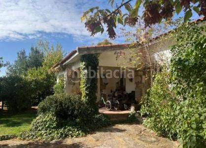 Foto f7367c12-1168-4d60-91b8-3c705f108750. Masia amb aparcament a Ledesma