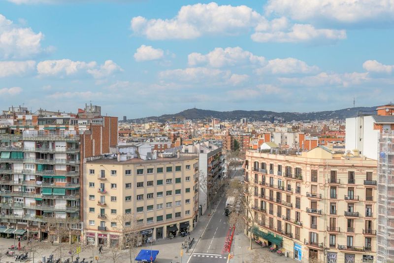 Foto de5c72b8-ea90-4514-9871-7f644f83cfa4. Àtic amb calefacció a Font de la Guatlla Barcelona