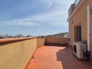 Dachwohnung  Carrer de la b�bila. Espectacular �tico en venta.!!